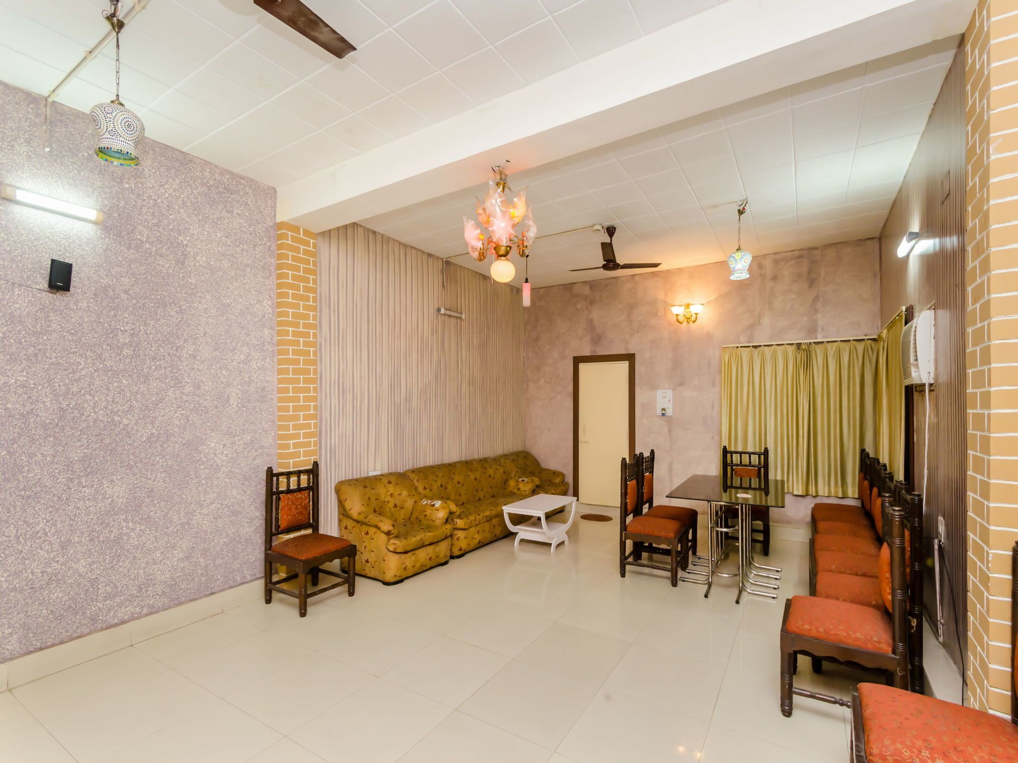 Oyo 8998 Hotel Aayash Liluāh Exterior photo