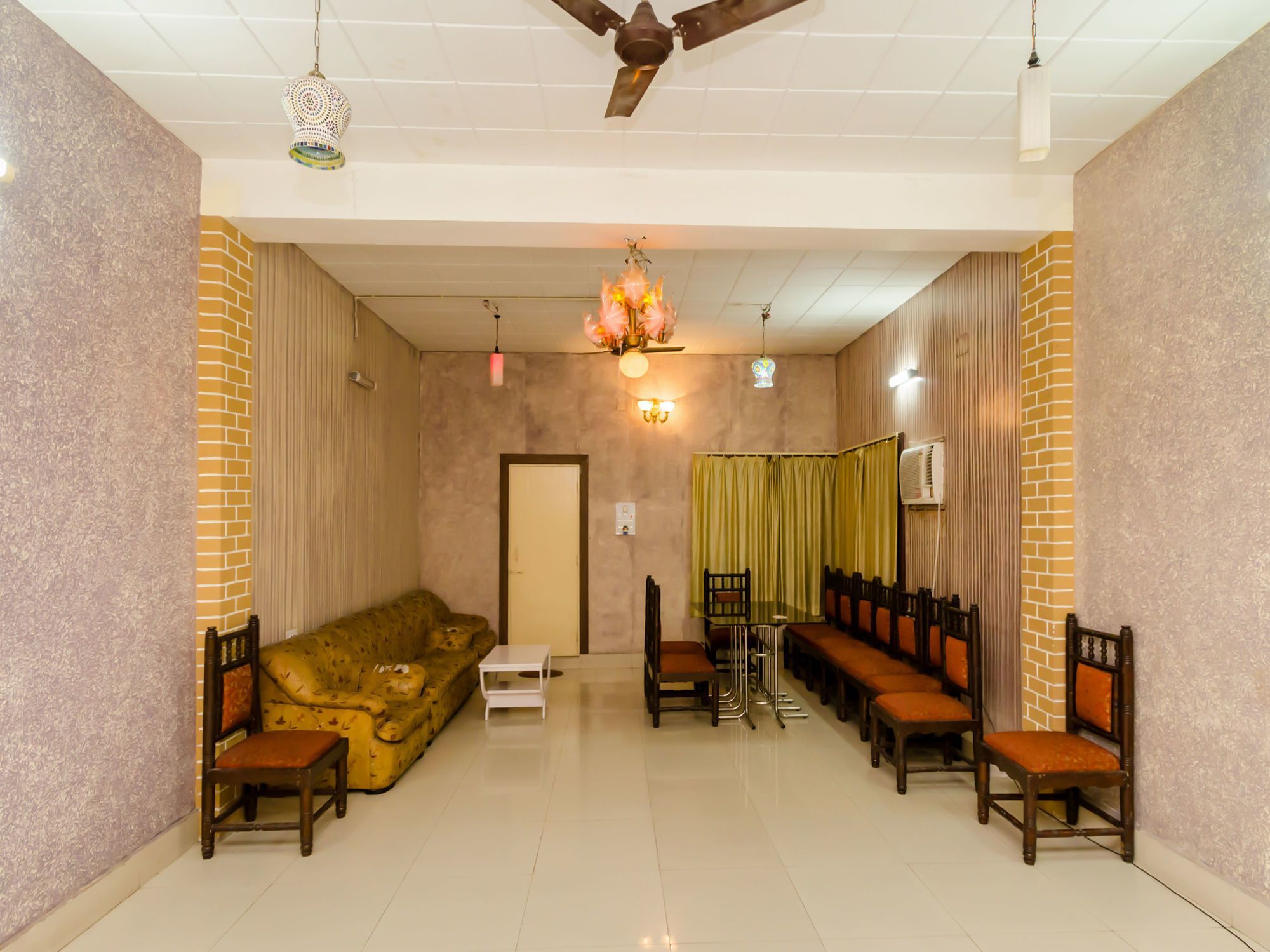 Oyo 8998 Hotel Aayash Liluāh Exterior photo